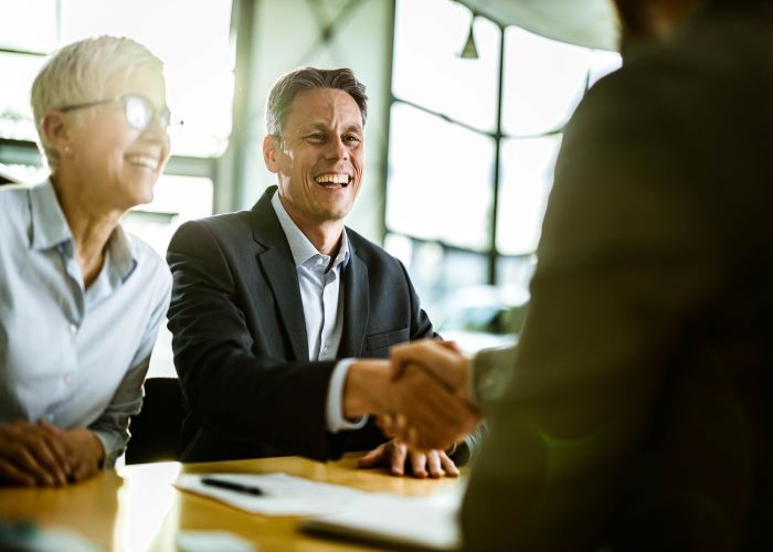 A Guide to Managing Your Vendors —A client and their vendors build a transparent relationship.